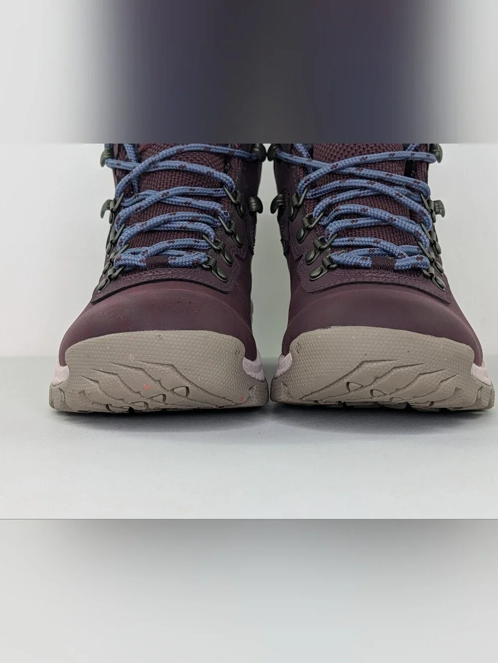 Columbia Newton Ridge Boots Womens Size 7.5 Waterproof Omni Heat Winter Hiking